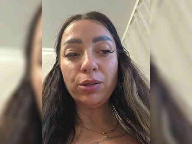vipbrunetka Live Webcam on BongaCams