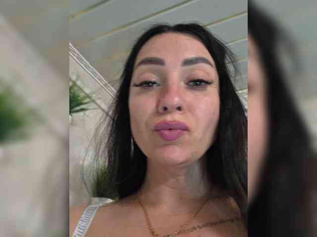 vipbrunetka Sex Cam Show
