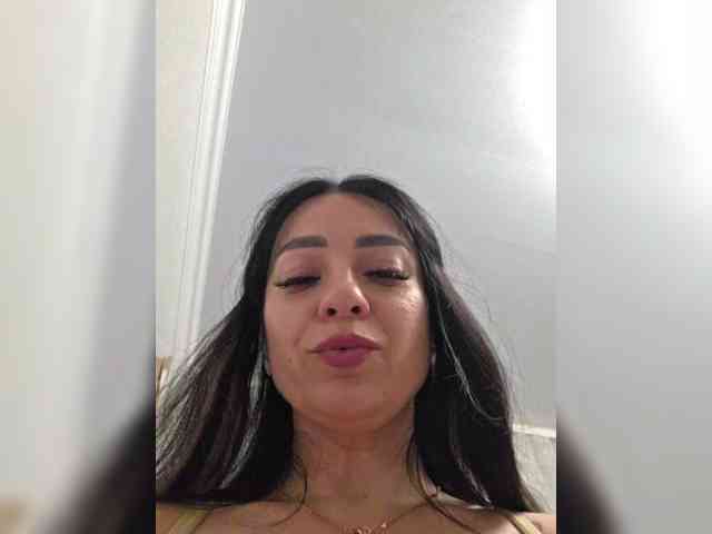 vipbrunetka Sex Cam Show