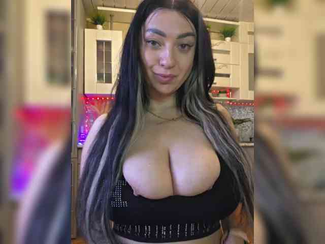 vipbrunetka