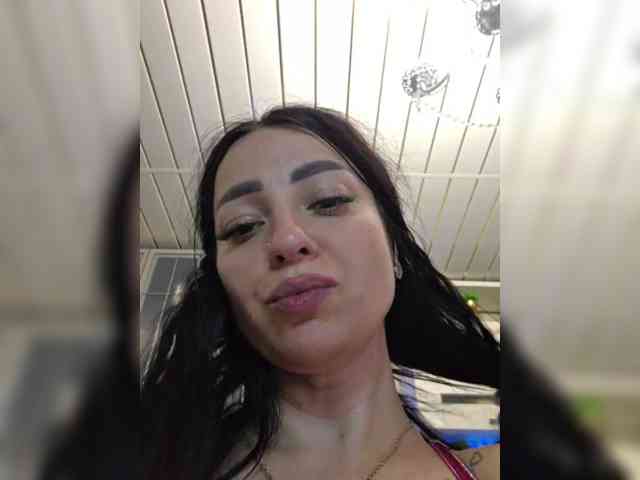 vipbrunetka