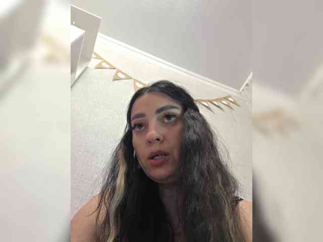 vipbrunetka Sex Cam Show