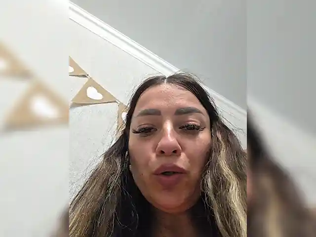 vipbrunetka