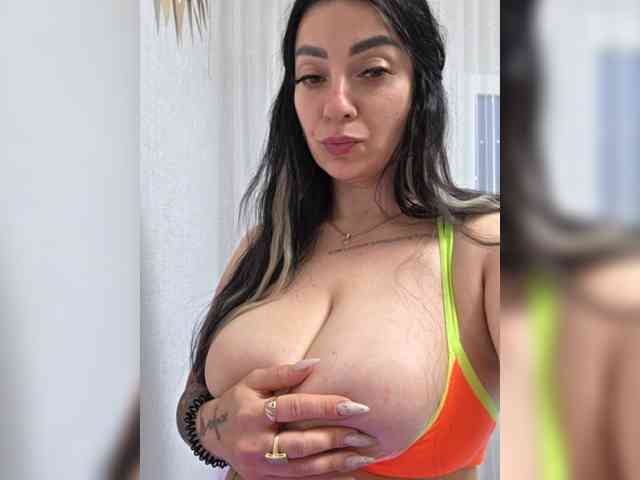 vipbrunetka Sex Cam Show
