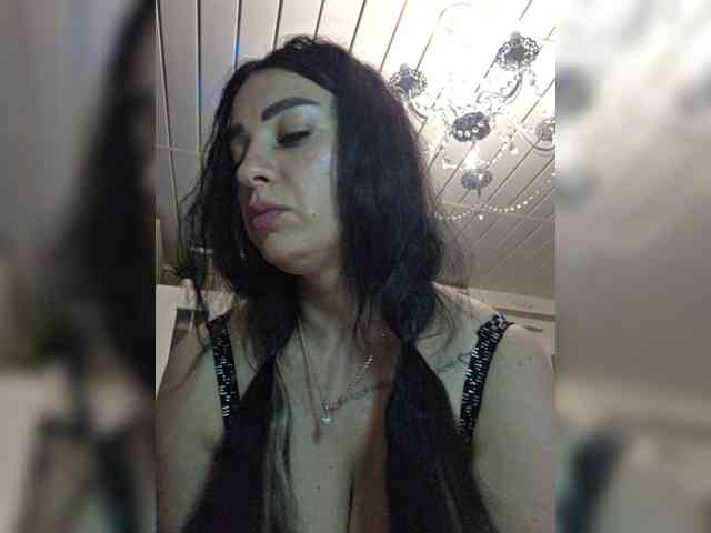 vipbrunetka Sex Cam Show