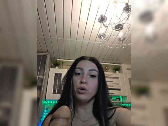 vipbrunetka