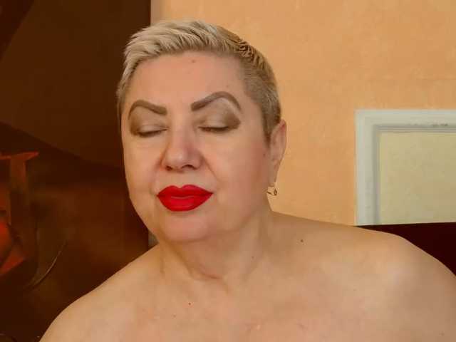 PoshLadyx, live now on BongaCams