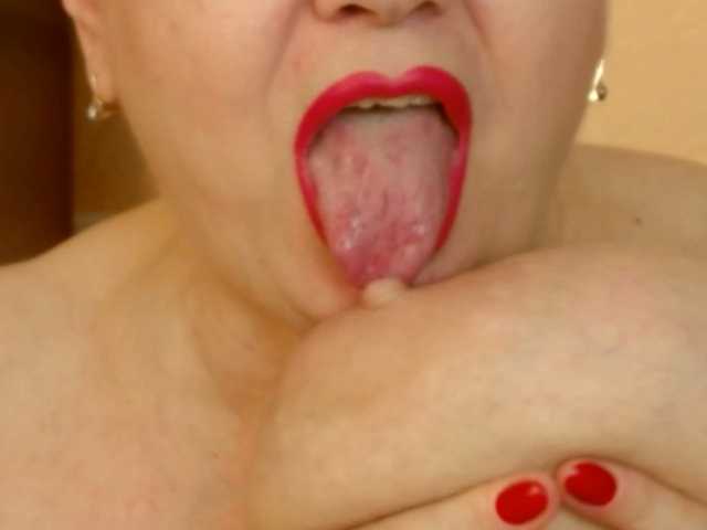 le modèle PoshLadyx est en webcam porno dans un show sur le site bongacams, il possède les tags suivants: White/Caucasian,Blonde,Shaved
