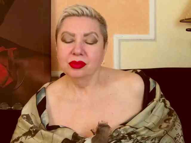 Dieses Model ist jetzt live. PoshLadyx