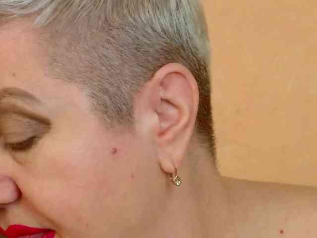 PoshLadyx webcam