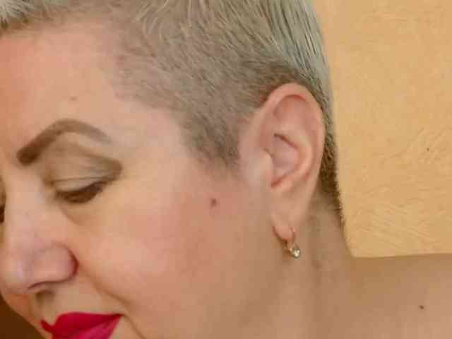PoshLadyx webcam