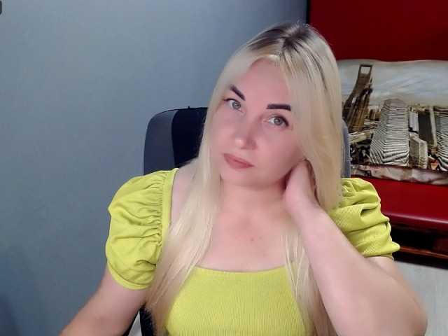 Mistressss live cam on BongaCams
