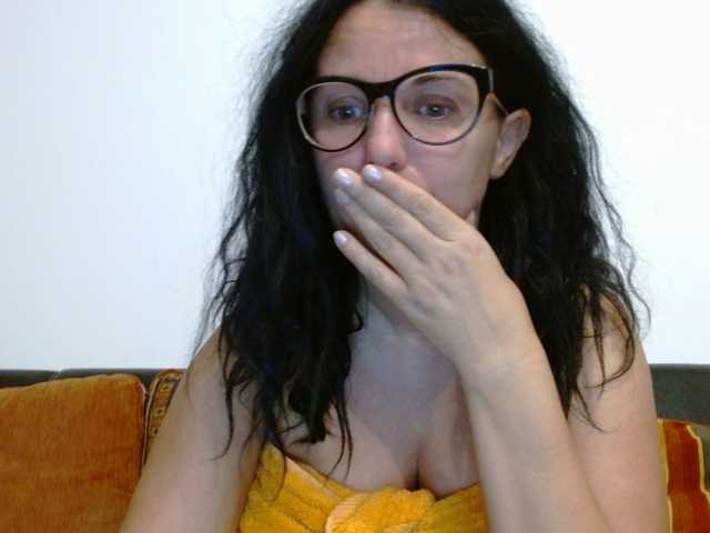 Erikka live cam preview