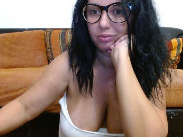 HotErikka live cam preview