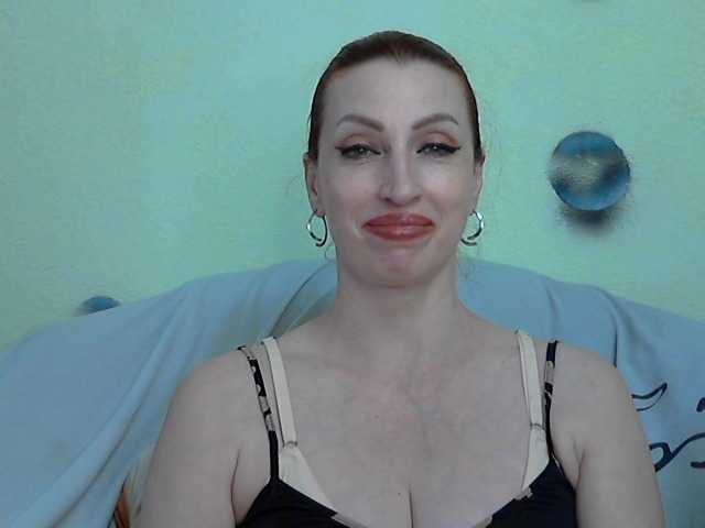 Irinchi live cam on BongaCams