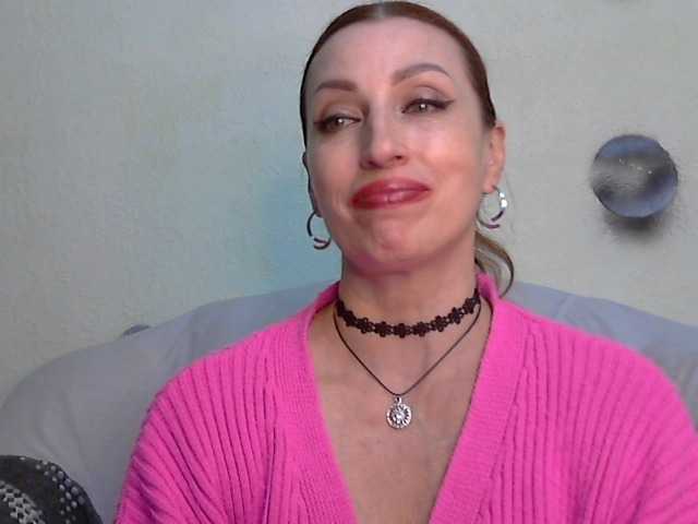 Irinchi live cam on BongaCams