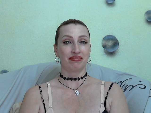 Irinchi live cam on BongaCams