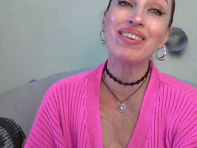 Irinchi live cam on BongaCams
