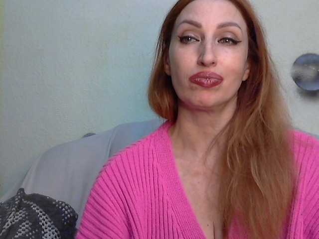 Irinchi, en directo ahora en BongaCams