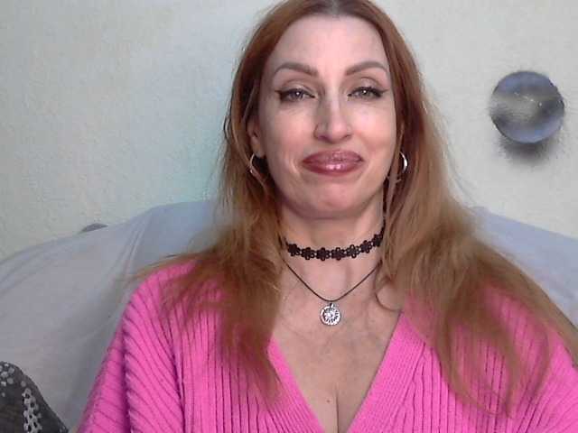 Irinchi, en directo ahora en BongaCams