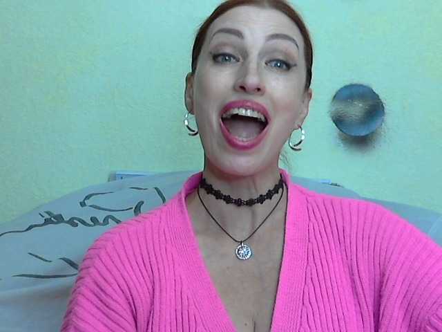 Irinchi live cam on BongaCams
