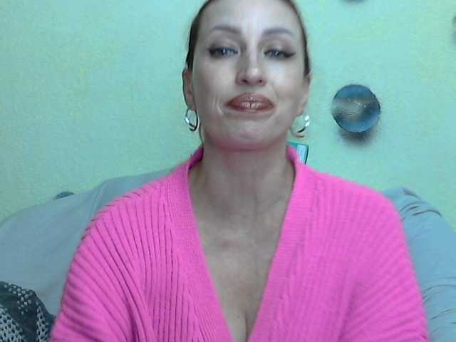 Irinchi, en vivo ahora en BongaCams