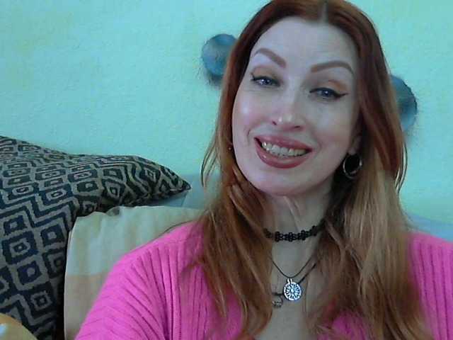 Irinchi's BongaCams show and profile