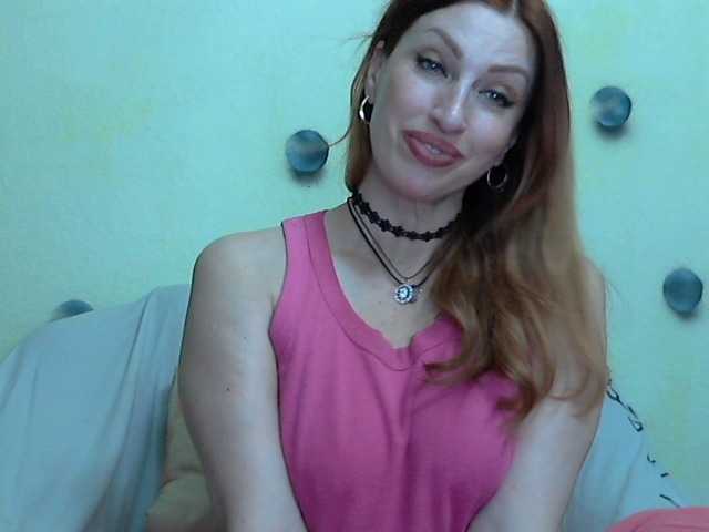 Irinchi's BongaCams show and profile