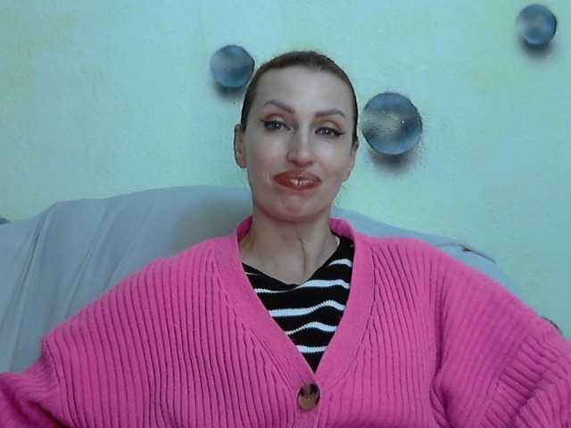 Irinchi live cam on BongaCams