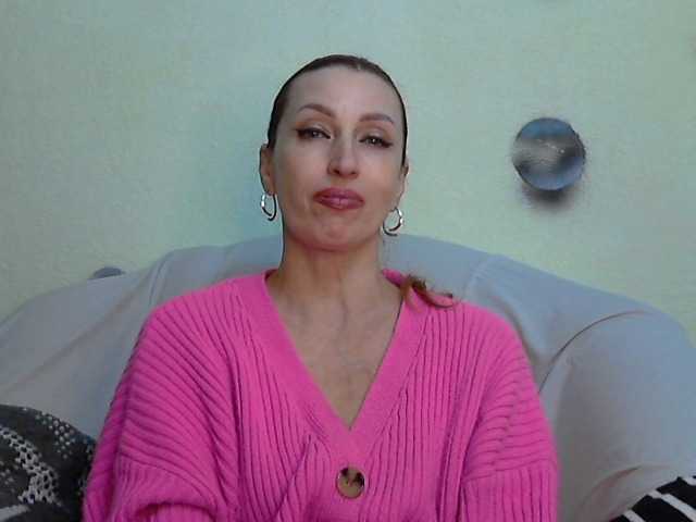 Irinchi live cam on BongaCams