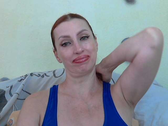 Irinchi live cam on BongaCams