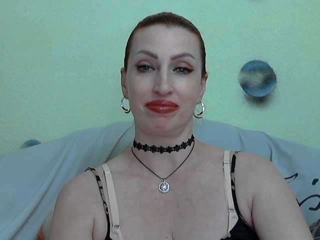 Irinchi live cam on BongaCams