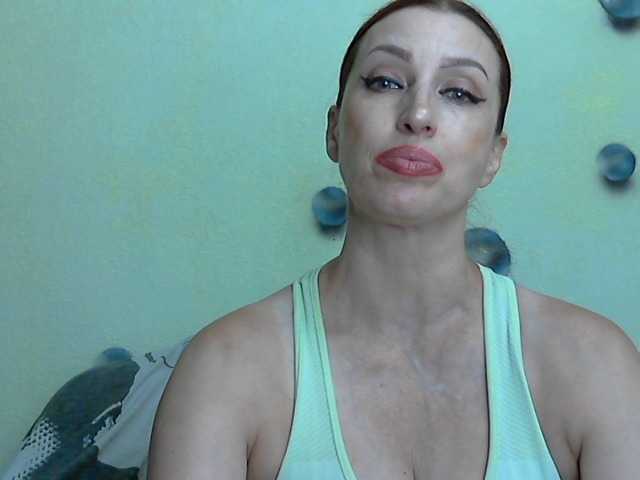 Irinchi live cam on BongaCams