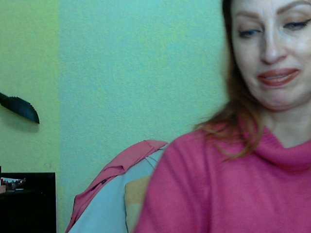 le modèle Volna2727 est en webcam porno dans un show sur le site bongacams, il possède les tags suivants: White/Caucasian,Redhead,Shaved