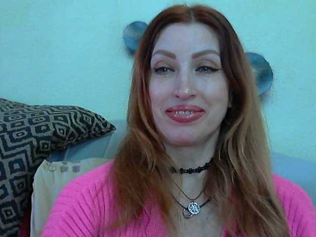 Irinchi's BongaCams show and profile