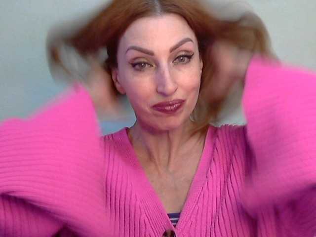 Irinchi, en directo ahora en BongaCams