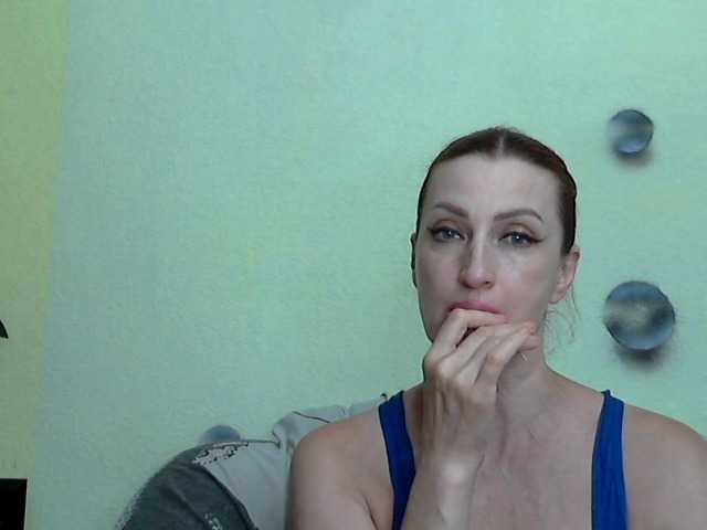 le modèle Volna2727 est en webcam porno dans un show sur le site bongacams, il possède les tags suivants: White/Caucasian,Redhead,Shaved