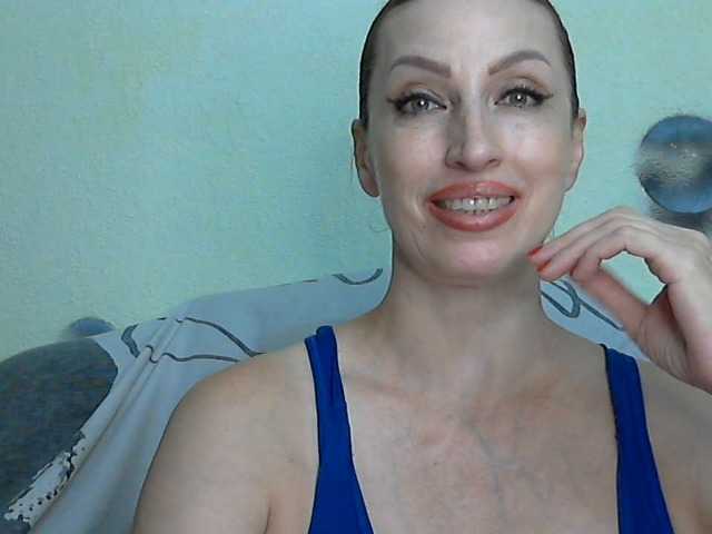 Irinchi live cam on BongaCams