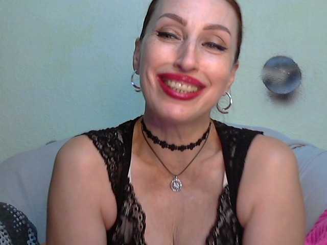 Irinchi live cam on BongaCams