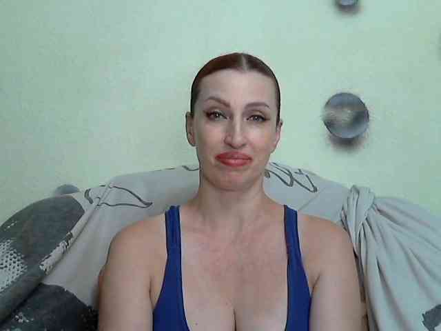 Irinchi Live Webcam on BongaCams