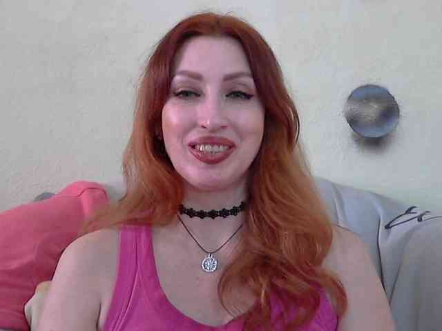 Irinchi Live Webcam on BongaCams
