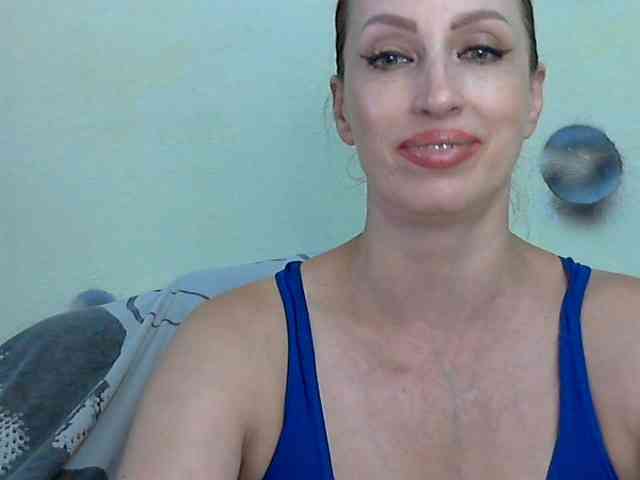 Irinchi Live Webcam on BongaCams
