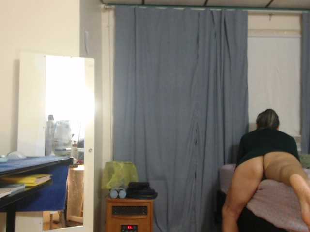 AnalTaxi's BongaCams show and profile