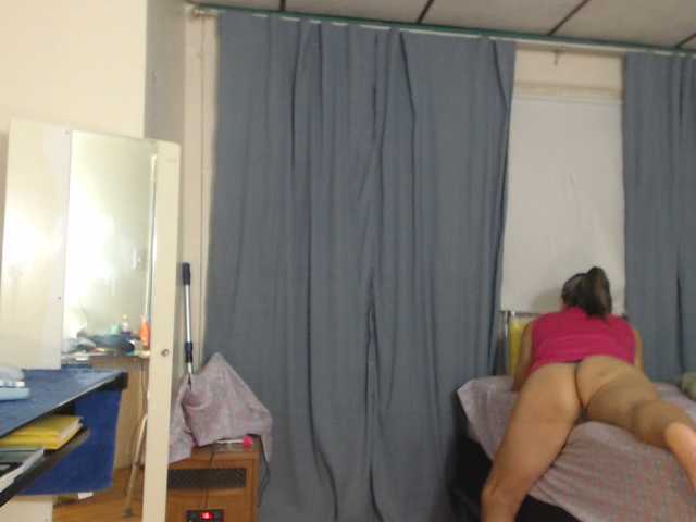 FIXMYASSTOO live cam preview