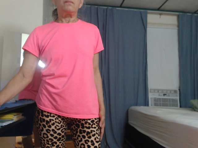 AnalTaxi live cam on BongaCams