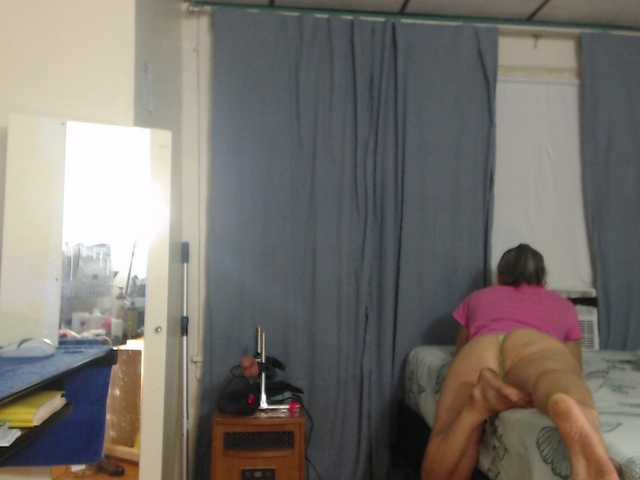 AnalTaxi live cam on BongaCams