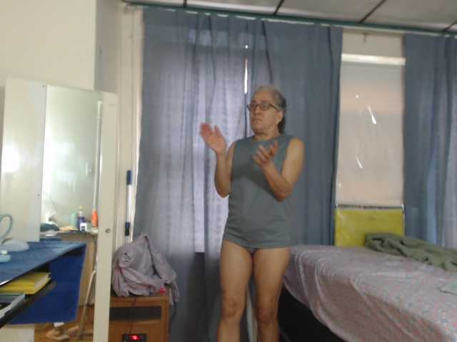 AnalTaxi live cam on BongaCams