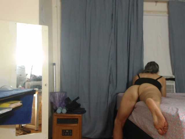 AnalTaxi live cam on BongaCams