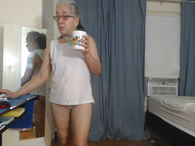 AnalTaxi live cam on BongaCams