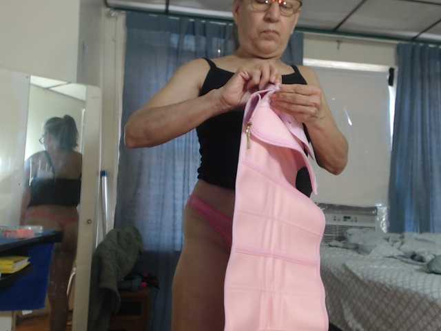 AnalTaxi live cam on BongaCams